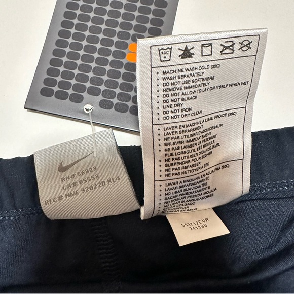 Nike NWT Vintage Tennis Skirt Dri-Fit Navy With Pink Swoosh SZ L - Picture 6 of 9